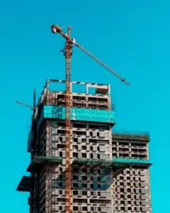 Immagine di un Cantiere fermo: il superbonus tra sanatoria e contenziosi legali